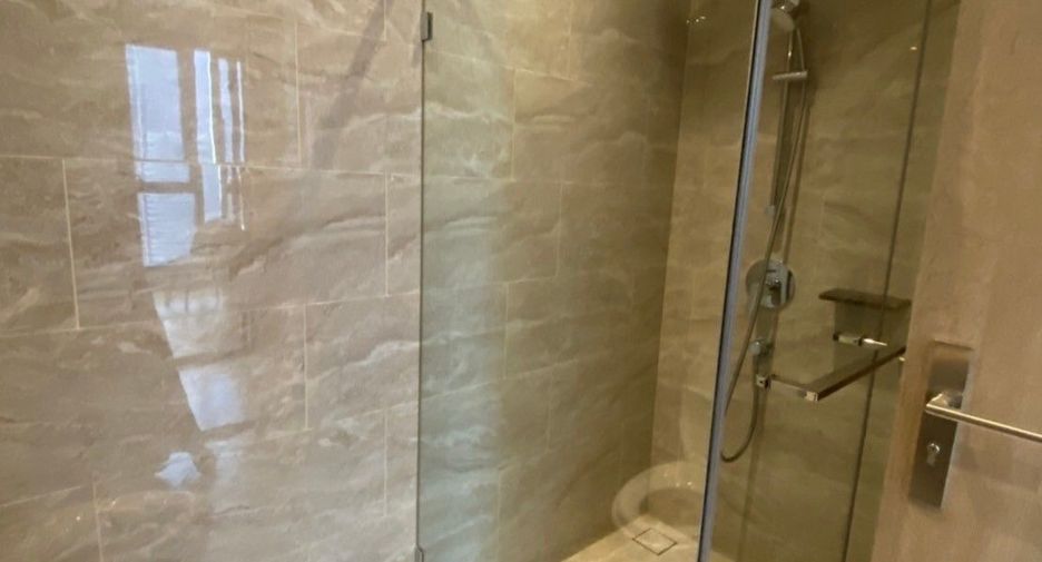 For rent 1 bed condo in Huai Khwang, Bangkok