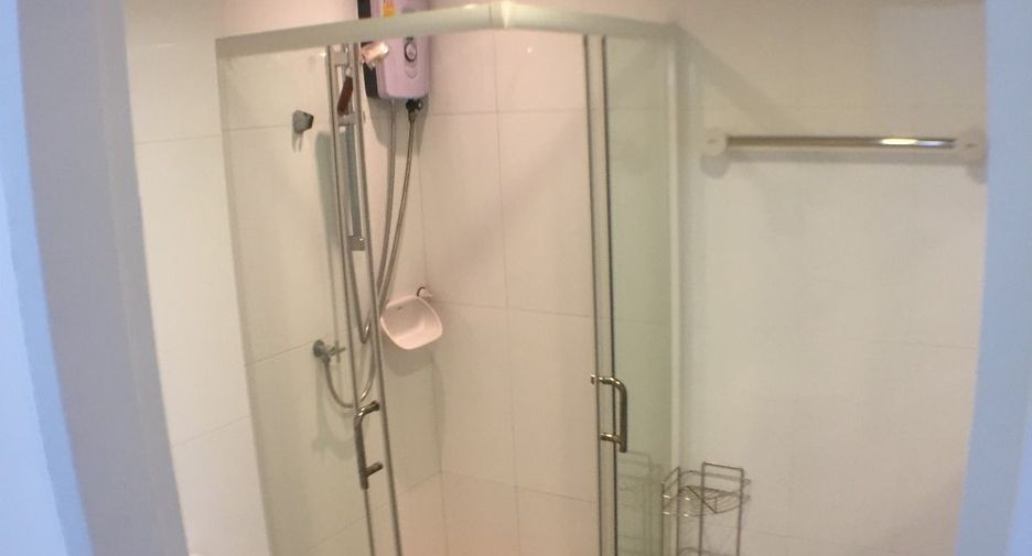 For rent 2 bedrooms condo in Phra Khanong, Bangkok