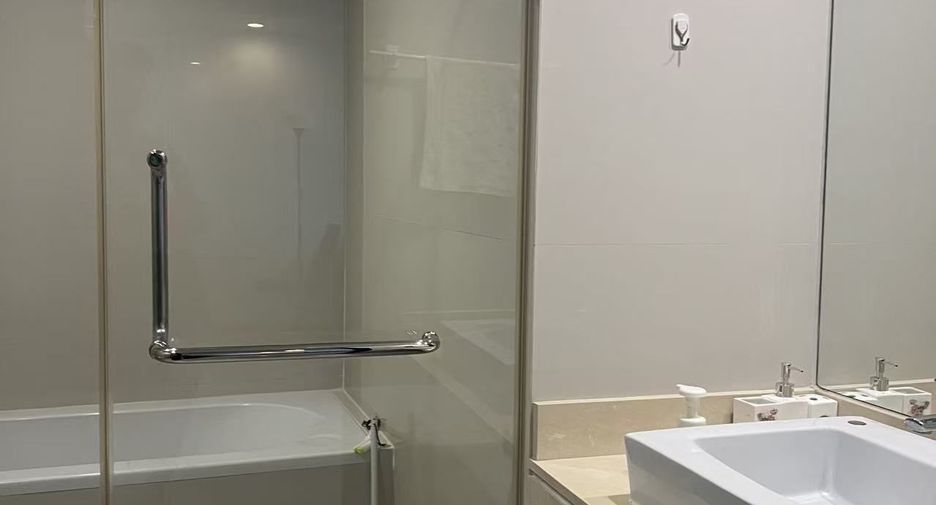 For rent studio condo in Pathum Wan, Bangkok