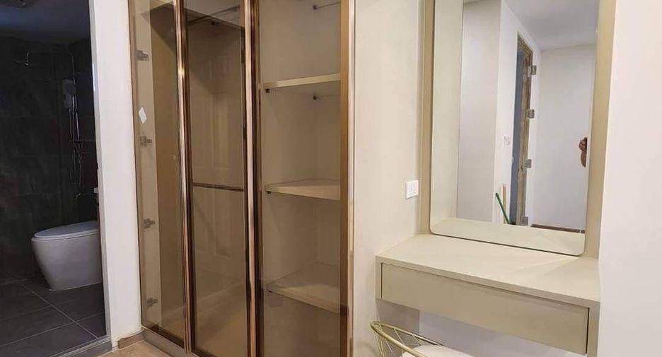 For rent 3 ベッドルーム townhouse in Watthana, Bangkok