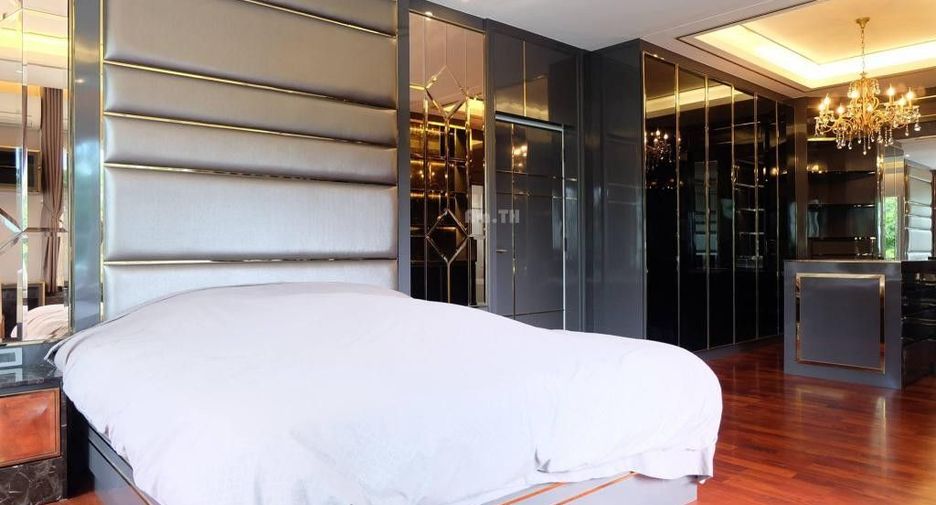 For sale 4 bedrooms house in Prawet, Bangkok