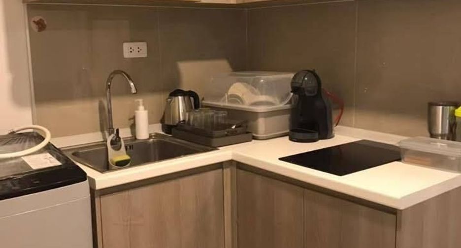 Condo en alquiler de 2 habitaciones en Wang Thonglang, Bangkok
