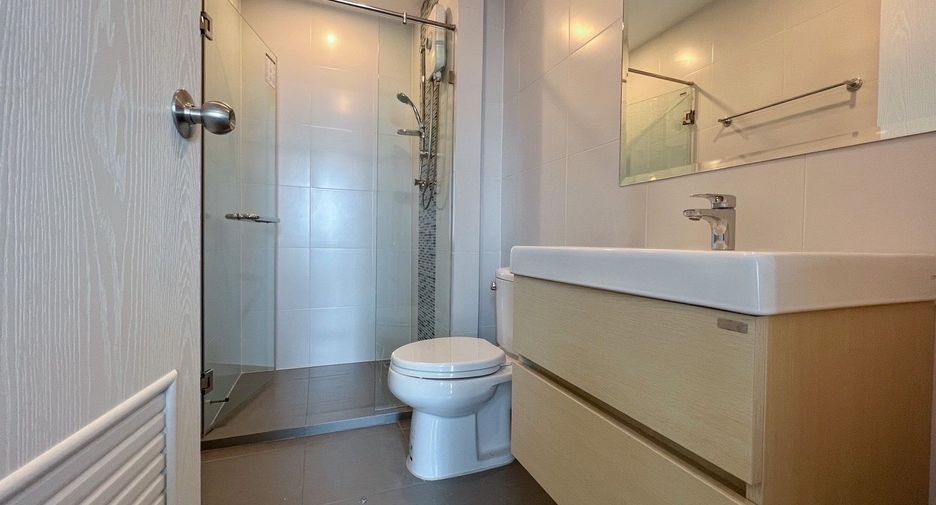 For rent 2 bedrooms condo in Bang Sue, Bangkok