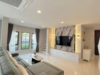 Аренда 4 спальни дом в Bang Phli, Самутпракан