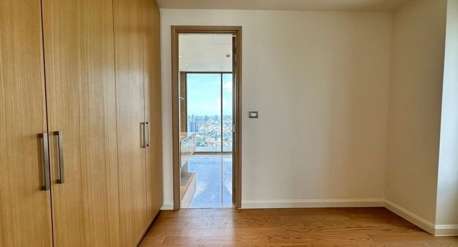 Wohnung zum Kauf mit 4 Zimmer in Khlong San, Bangkok