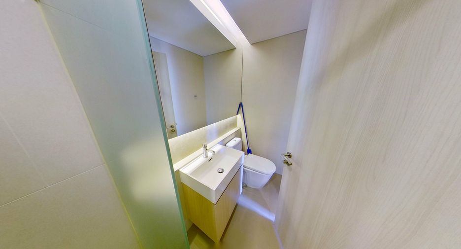 For sale 2 bedrooms condo in Khlong Toei, Bangkok