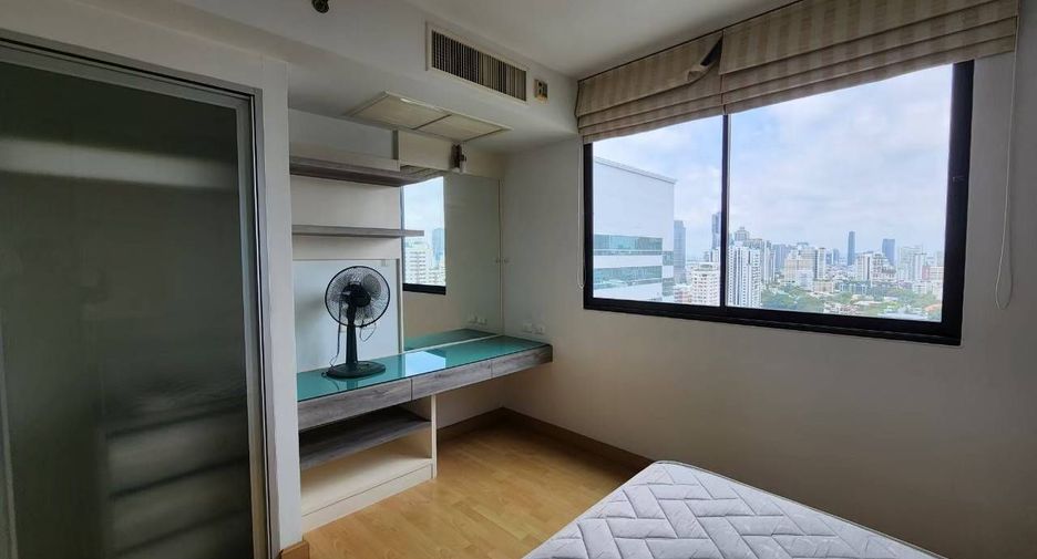 For rent 2 bedrooms condo in Watthana, Bangkok