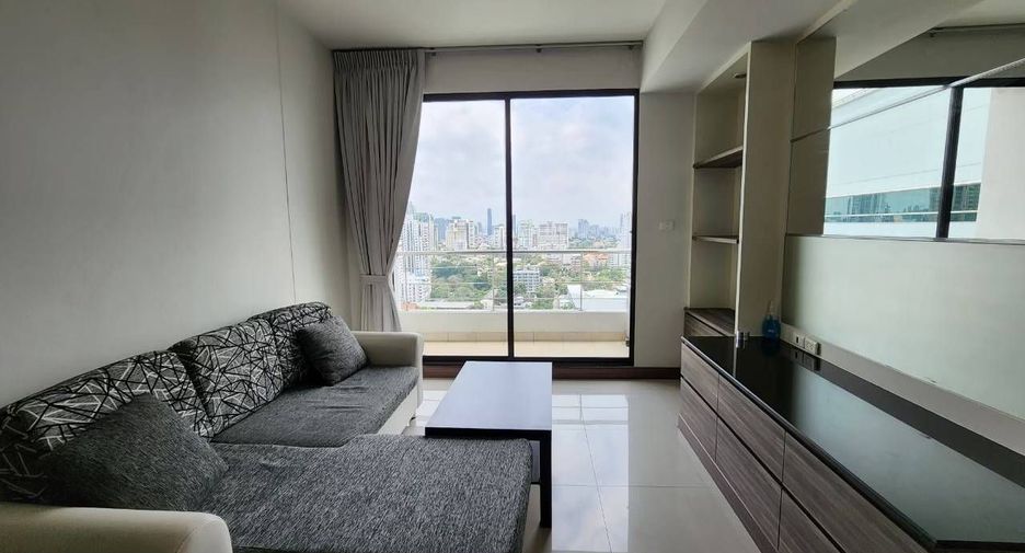 For rent 2 bedrooms condo in Watthana, Bangkok
