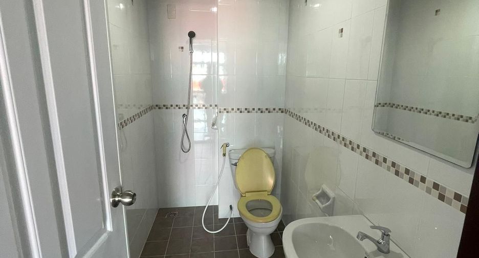 For sale and for rent 4 bedrooms retail Space in Mueang Phuket, Phuket