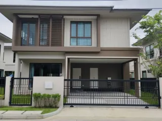 For rent 4 ベッドルーム house in Bang Kapi, Bangkok