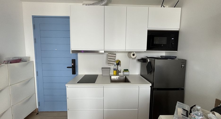For rent 1 bed condo in Watthana, Bangkok