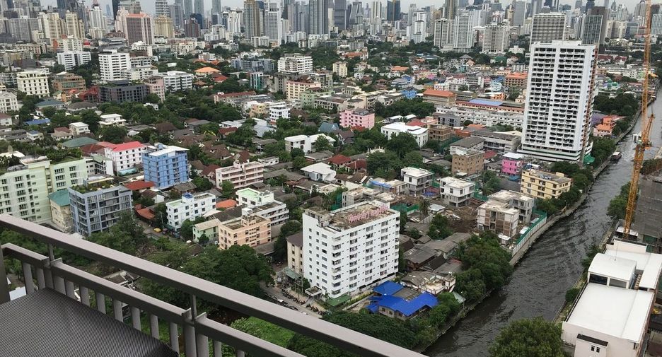 For rent 1 bed condo in Watthana, Bangkok