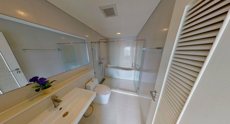 For rent 1 bed condo in Watthana, Bangkok