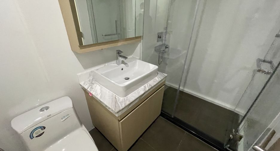 For rent 2 bedrooms apartment in Watthana, Bangkok