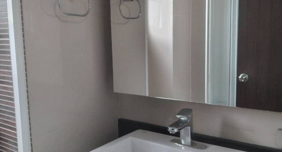 Wohnung zur Miete mit 1 Zimmer in Dusit, Bangkok