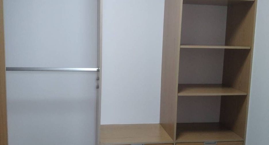 Wohnung zur Miete mit 1 Zimmer in Dusit, Bangkok
