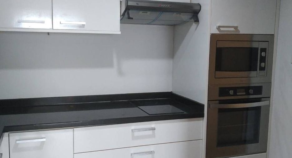 Wohnung zur Miete mit 1 Zimmer in Dusit, Bangkok