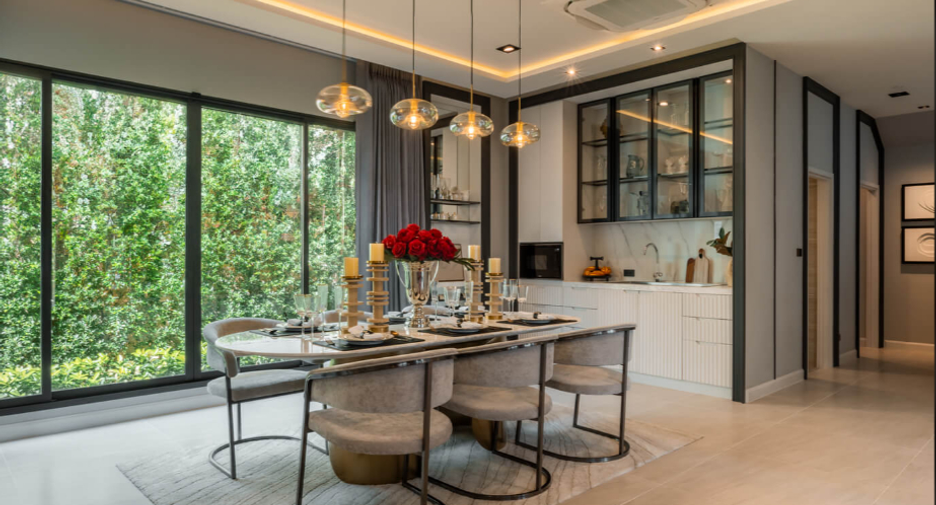 For sale 4 bedrooms house in Bang Na, Bangkok