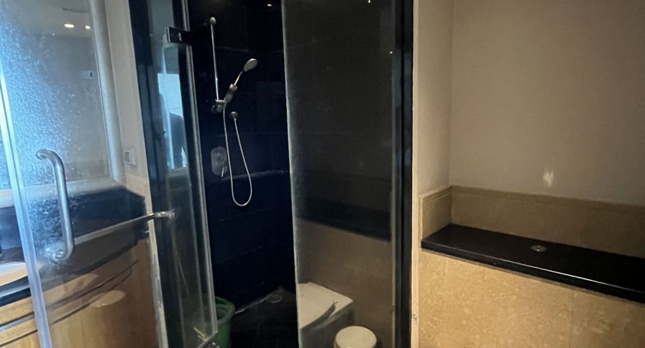 For rent 2 ベッドルーム condo in Sathon, Bangkok
