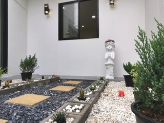 Casa adosada en venta de 3 habitaciones en Khlong Sam Wa, Bangkok