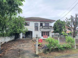 For sale 4 bedrooms house in Lak Si, Bangkok