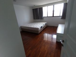 For rent 4 ベッドルーム apartment in Khlong Toei, Bangkok