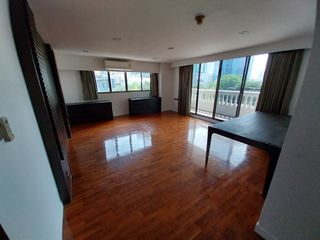 For rent 4 ベッドルーム apartment in Khlong Toei, Bangkok