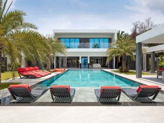 À vendre 5 chambres villa à Mueang Phuket, Phuket