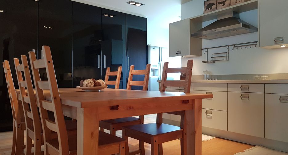 For rent 3 bedrooms condo in Khlong Toei, Bangkok