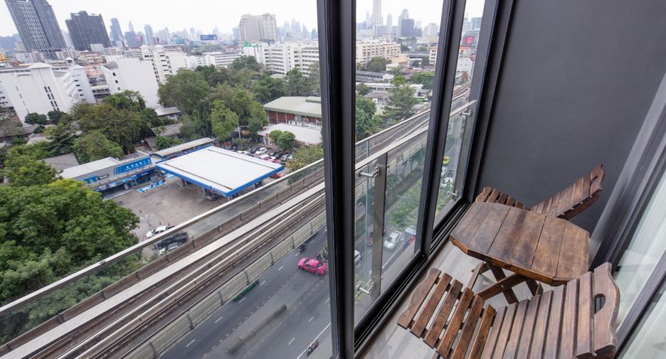 For rent 2 bedrooms condo in Phaya Thai, Bangkok