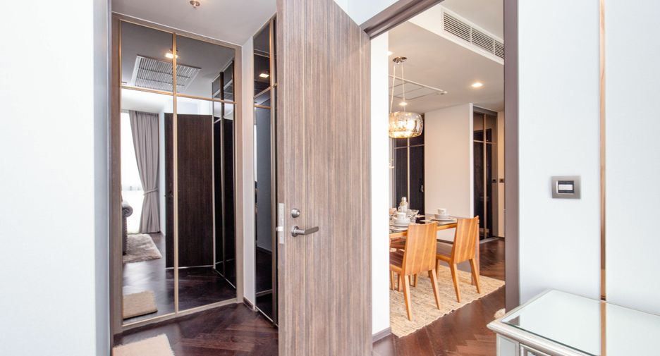 For rent 2 bedrooms condo in Phaya Thai, Bangkok