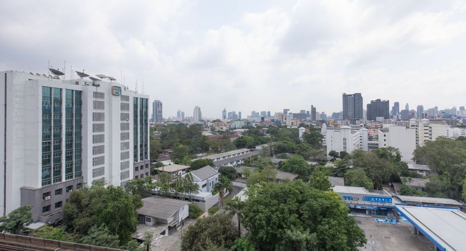 For rent 2 bedrooms condo in Phaya Thai, Bangkok