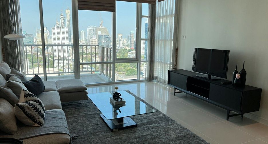 For rent 2 bedrooms condo in Khlong Toei, Bangkok