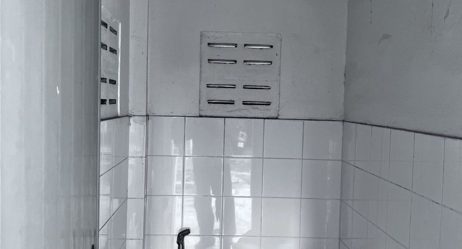 À louer 5 chambres maison à Phra Khanong, Bangkok