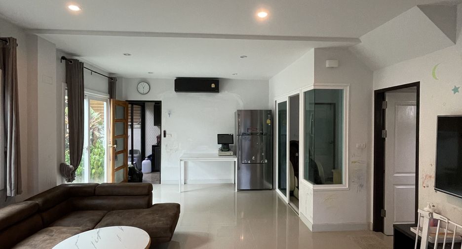 For sale and for rent 3 bedrooms house in Mueang Phuket, Phuket