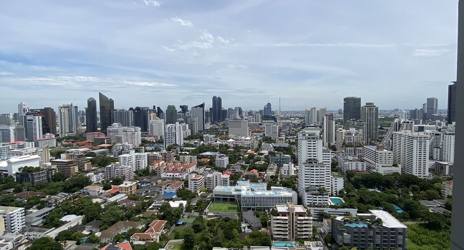 Wohnung zur Miete mit 2 Zimmer in Watthana, Bangkok