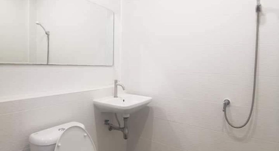 For rent 3 bedrooms retail Space in Bang Sue, Bangkok