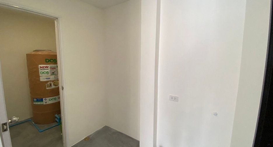 For sale 2 bedrooms townhouse in Lat Phrao, Bangkok