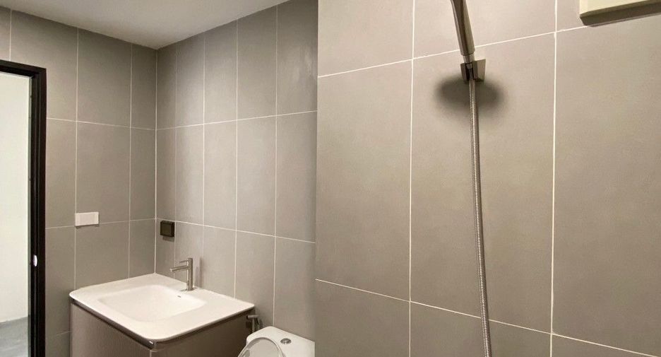 For sale 2 bedrooms townhouse in Lat Phrao, Bangkok