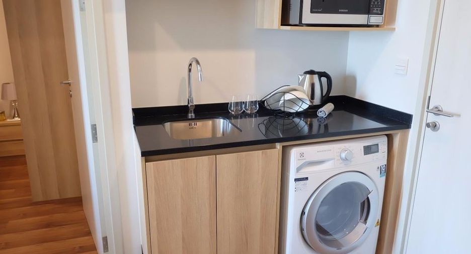 Condo en alquiler de 1 habitaciones en Huai Khwang, Bangkok