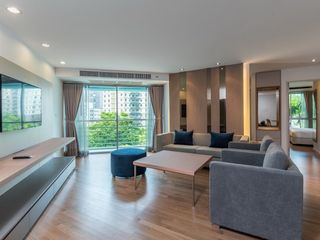 For rent 2 bedrooms condo in Yan Nawa, Bangkok