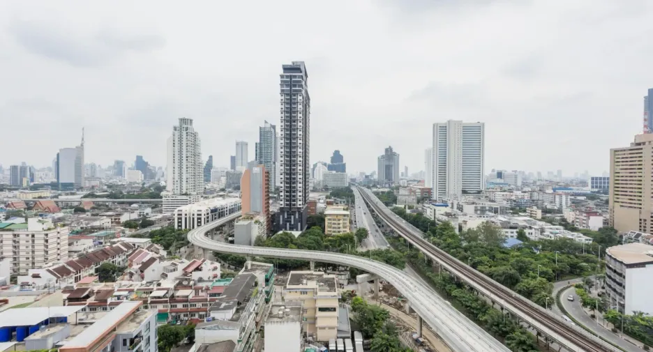 For rent 2 bedrooms condo in Khlong San, Bangkok