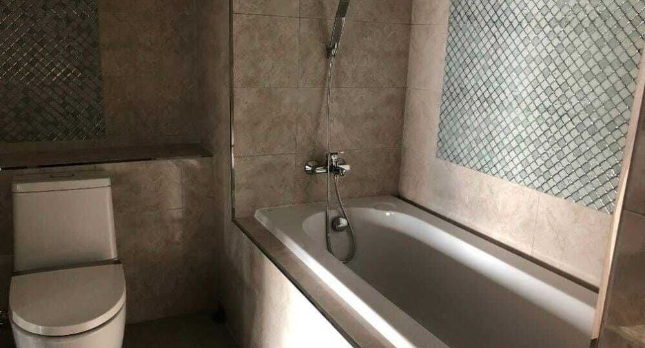 For sale 2 bedrooms condo in Sathon, Bangkok
