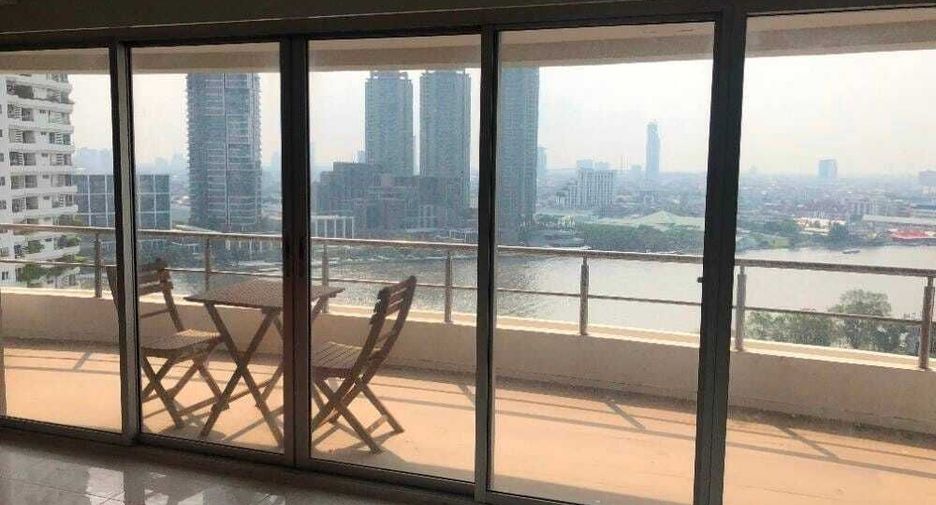 For sale 2 bedrooms condo in Sathon, Bangkok