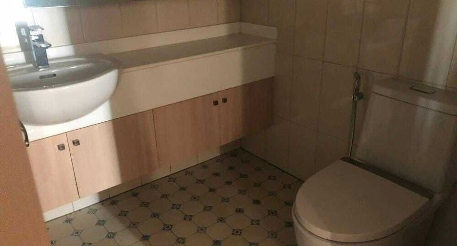 For sale 2 bedrooms condo in Sathon, Bangkok