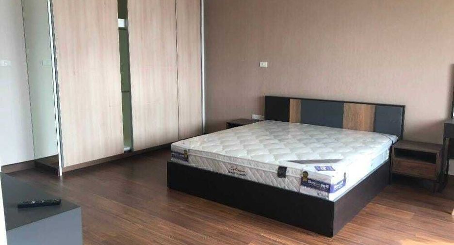For sale 2 bedrooms condo in Sathon, Bangkok