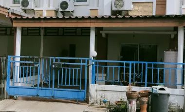 For sale 3 ベッドルーム townhouse in Khlong Sam Wa, Bangkok