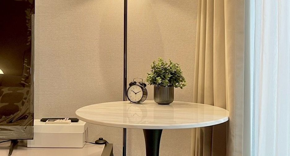 For sale 1 bed condo in Pathum Wan, Bangkok