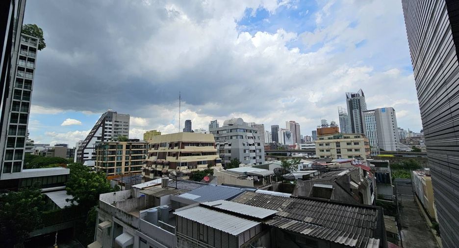 Wohnung zur Miete mit 1 Zimmer in Pathum Wan, Bangkok