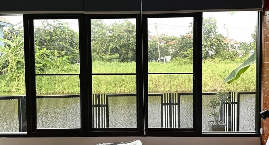 For sale 3 bedrooms house in Khlong Sam Wa, Bangkok